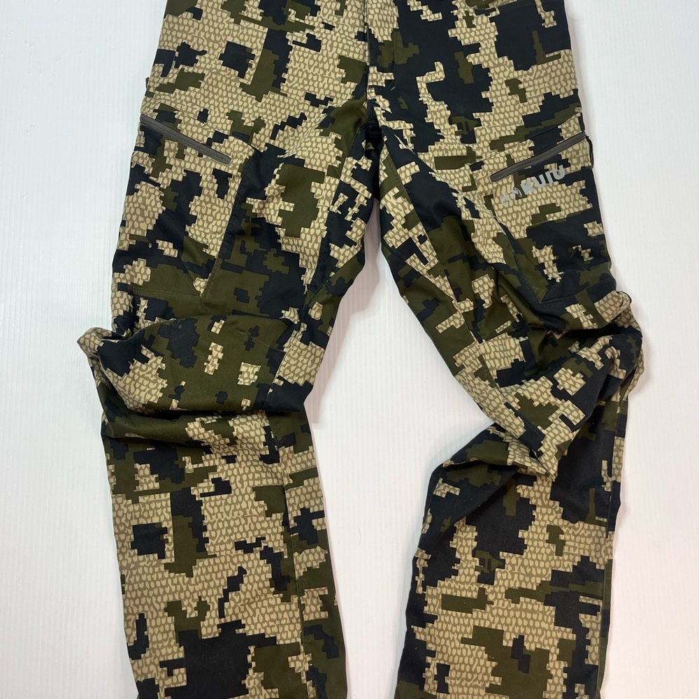 KUIU men’s hunting pants size 32